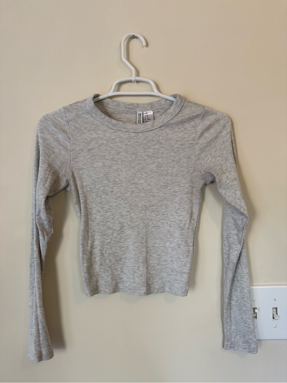 H&M Light Gray Ribbed Long Sleeve Tee